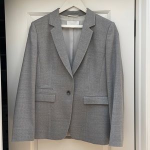 Hugo Boss women’s Pant Suit, size 8, light gray, lightweight 100 wool, elegant